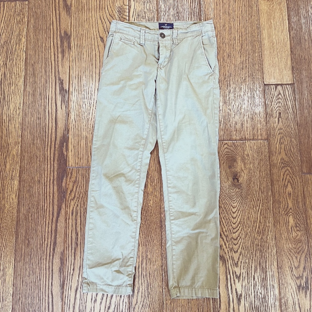 AE (American Eagle) Flex Athletic Skinny Khaki Pant in Toasted almond size 26/28